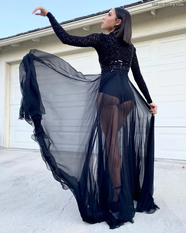 Jurnee Smollett photo 20 of 1220