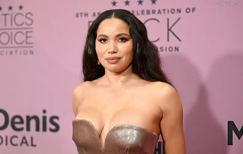 Jurnee Smollett photo 23 of 1220