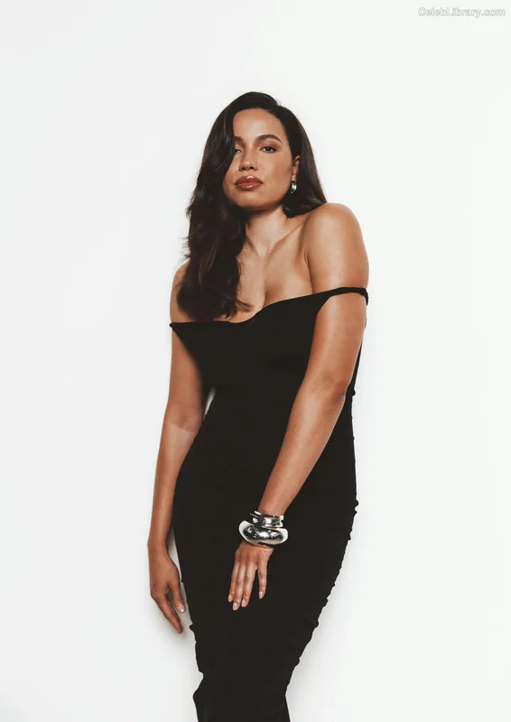 Jurnee Smollett photo 12 of 1220