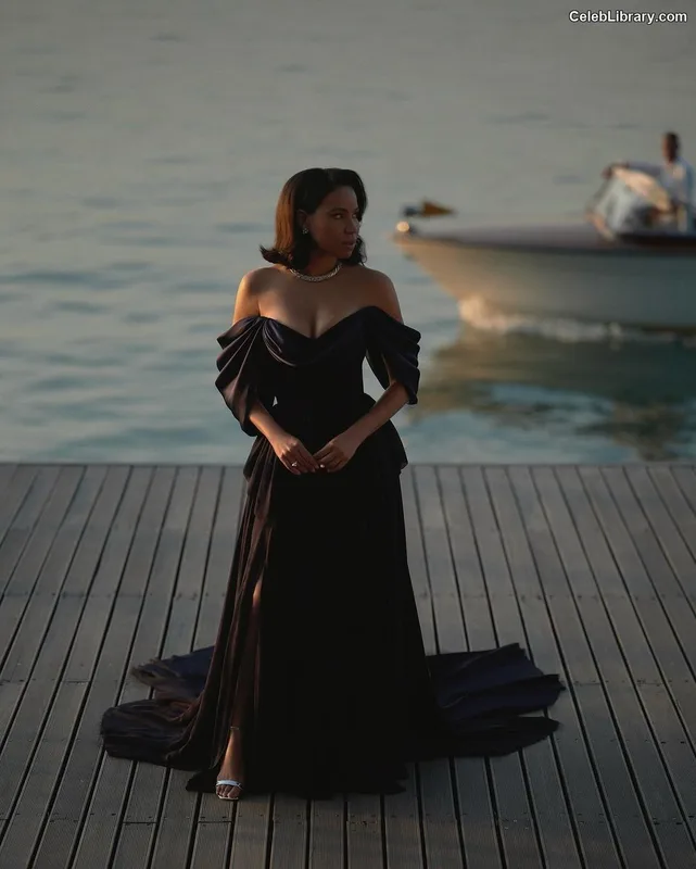 Jurnee Smollett photo 2 of 1220