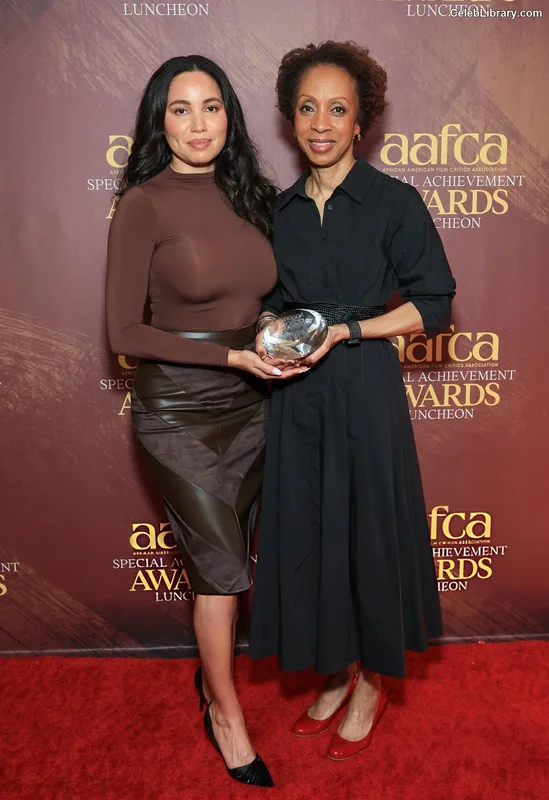 Jurnee Smollett photo 4 of 1220