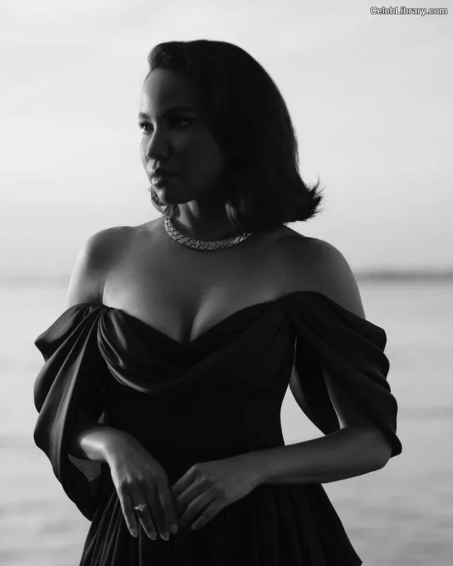 Jurnee Smollett photo 5 of 1220