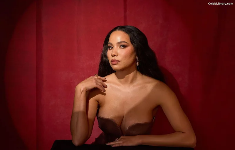 Jurnee Smollett photo 18 of 1220