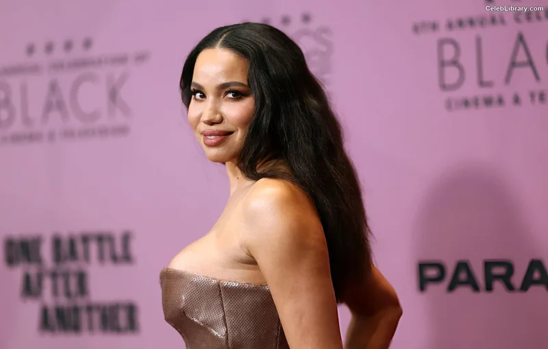 Jurnee Smollett photo 21 of 1220