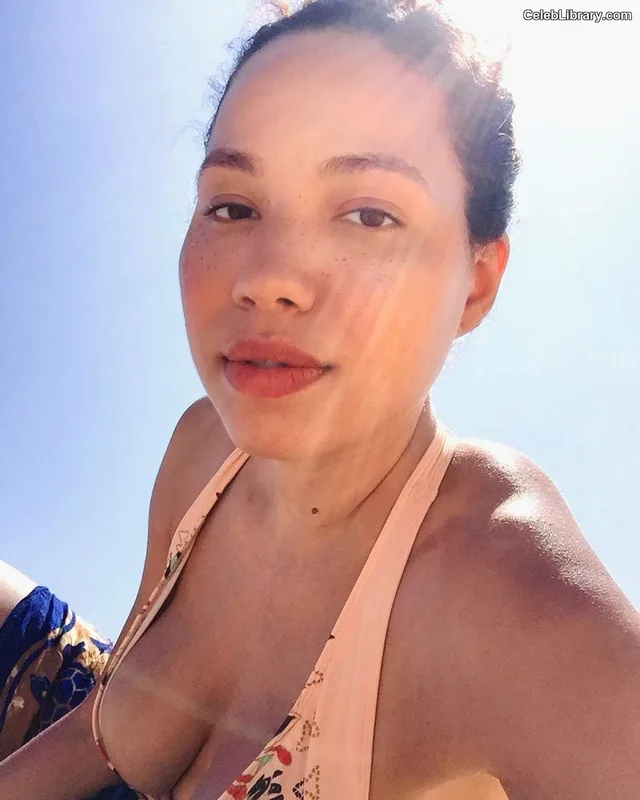 Jurnee Smollett photo 6 of 1220