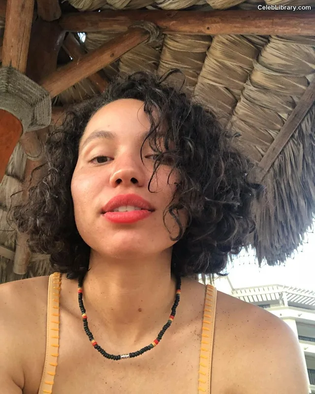 Jurnee Smollett photo 13 of 1220