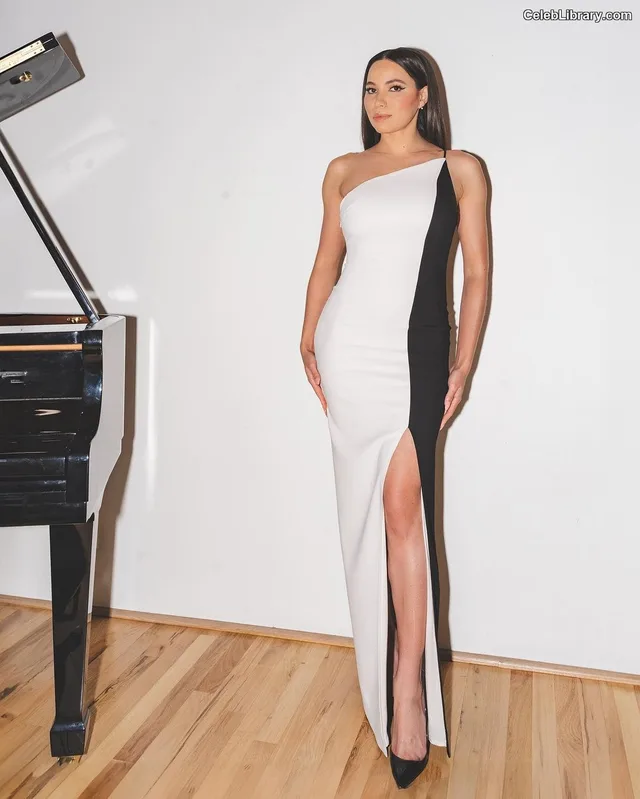 Jurnee Smollett photo 10 of 1220