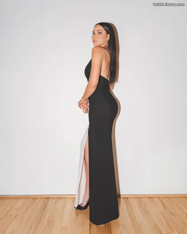 Jurnee Smollett photo 12 of 1220