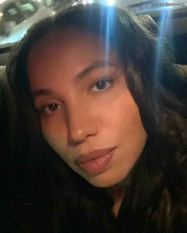 Jurnee Smollett photo 11 of 1220