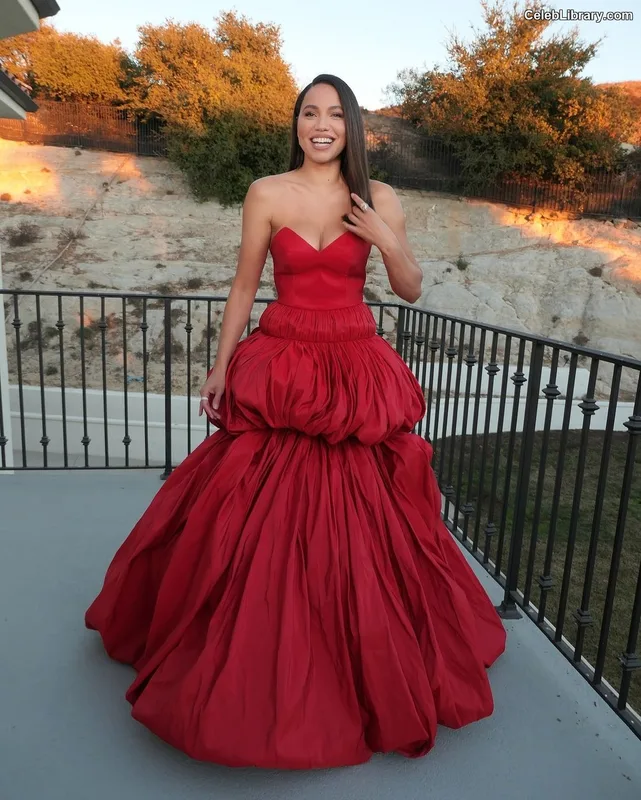 Jurnee Smollett photo 15 of 1220