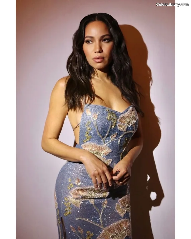 Jurnee Smollett photo 17 of 1220