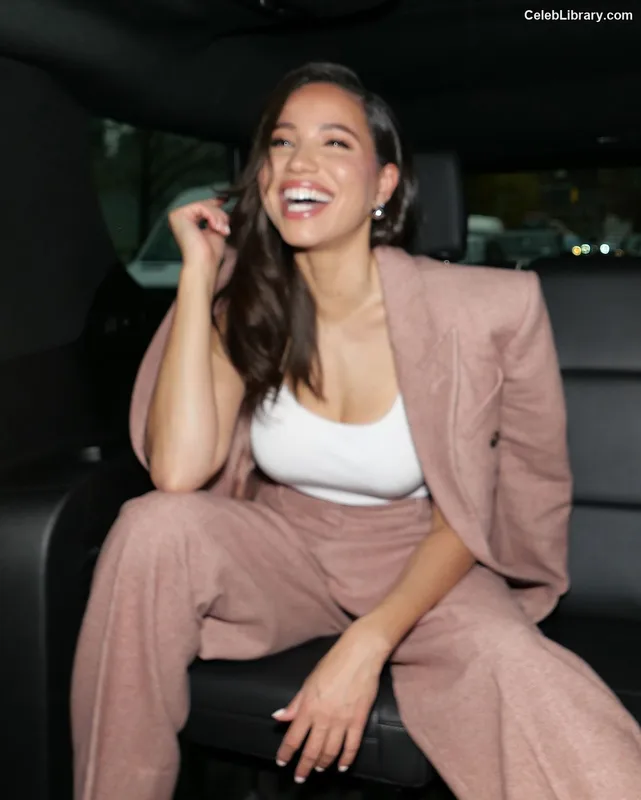 Jurnee Smollett photo 5 of 1220