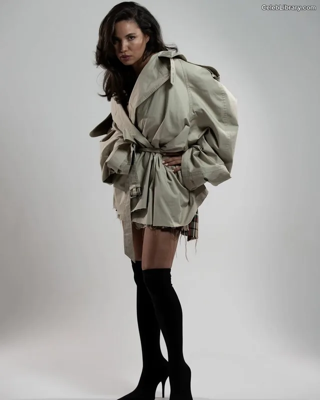 Jurnee Smollett photo 13 of 1220