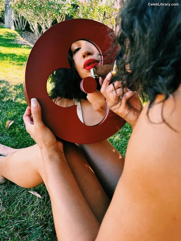 Jurnee Smollett photo 10 of 1220