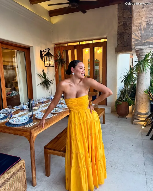 Jurnee Smollett photo 16 of 1220