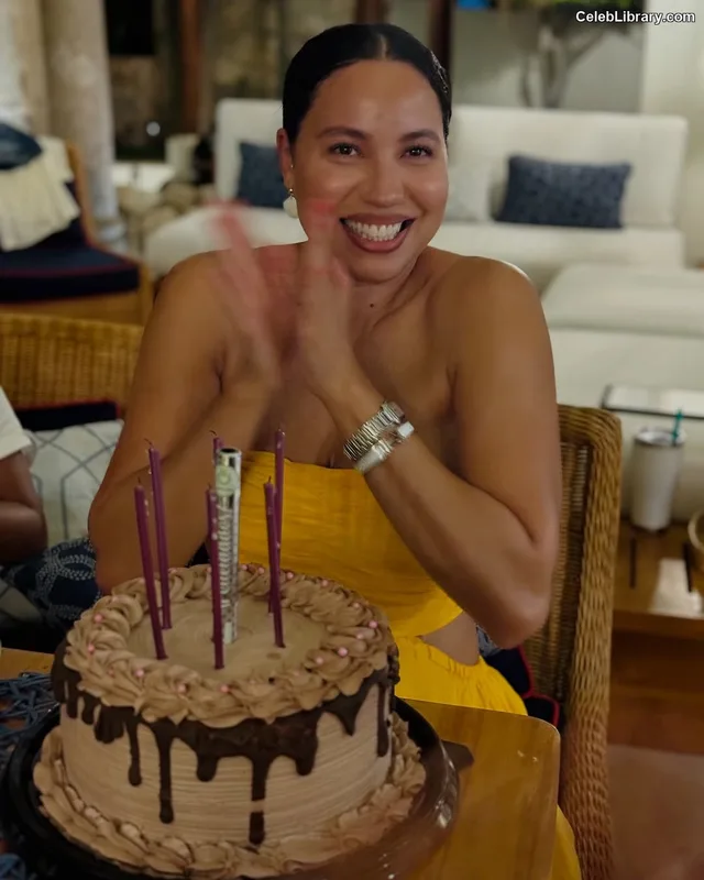 Jurnee Smollett photo 18 of 1220