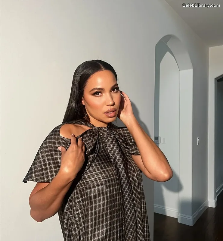Jurnee Smollett photo 5 of 1220