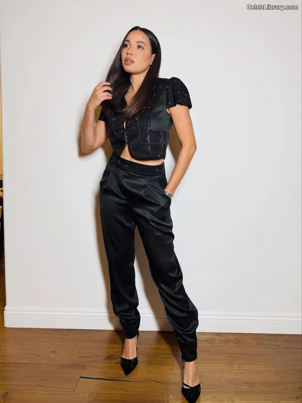 Jurnee Smollett photo 13 of 1220