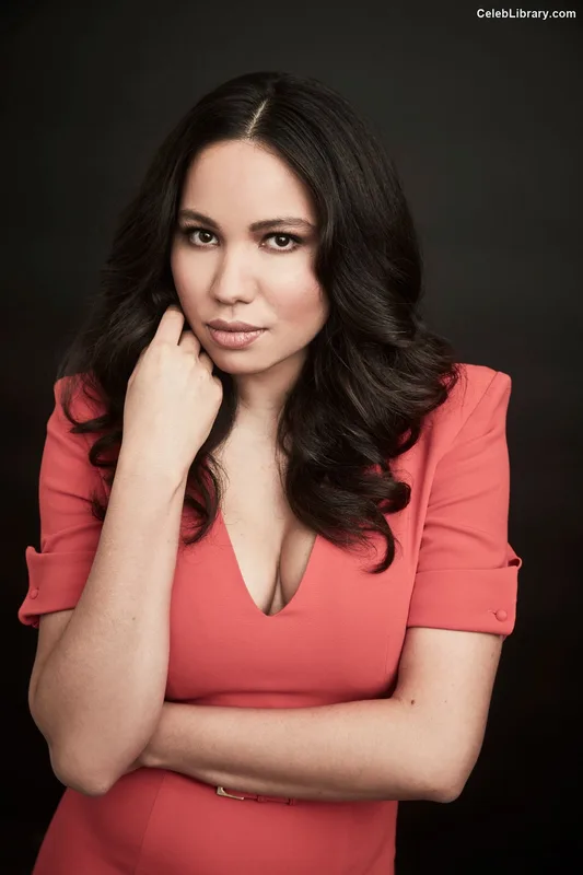 Jurnee Smollett photo 4 of 1220