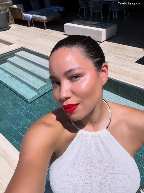 Jurnee Smollett photo 18 of 1220