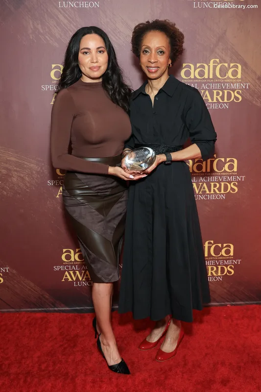 Jurnee Smollett photo 11 of 1220