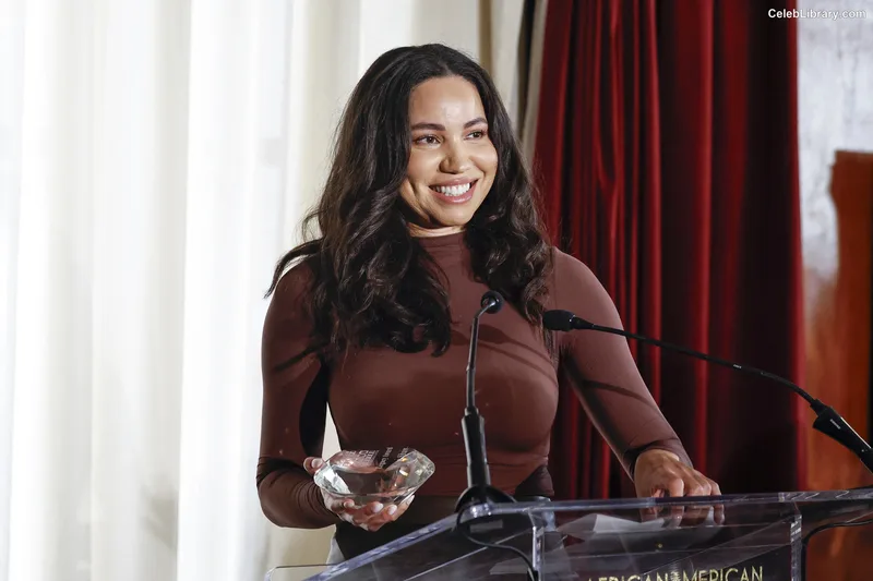 Jurnee Smollett photo 15 of 1220