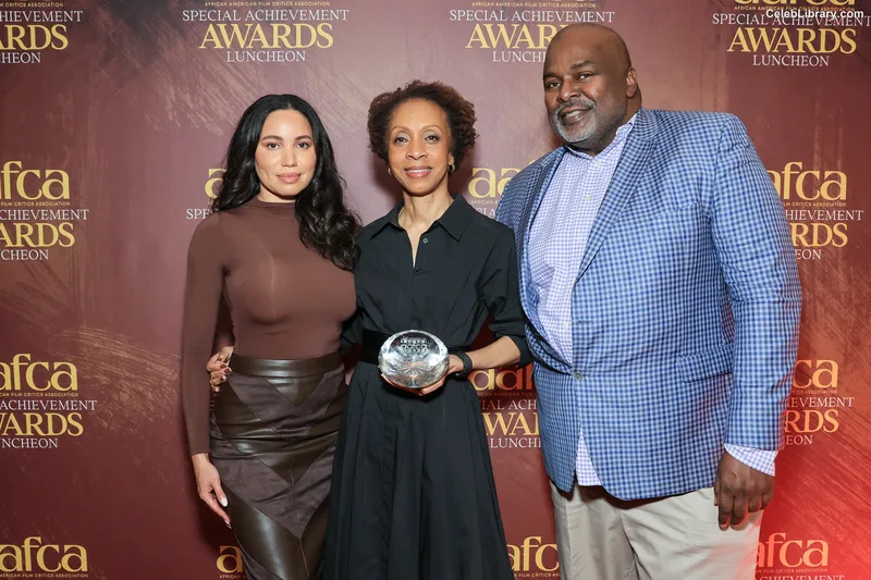 Jurnee Smollett photo 2 of 1220