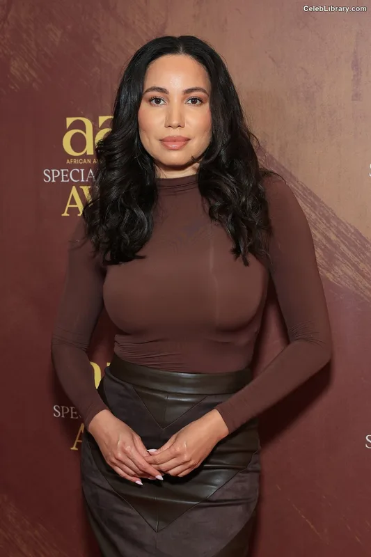 Jurnee Smollett photo 3 of 1220