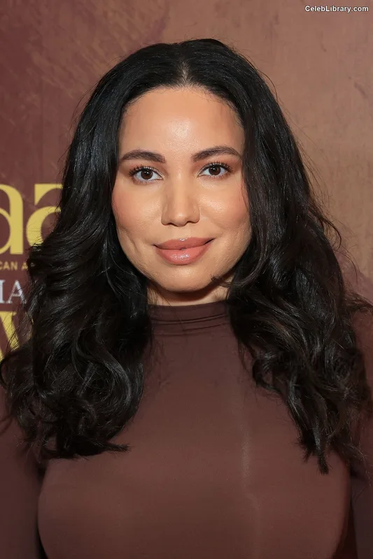 Jurnee Smollett photo 6 of 1220