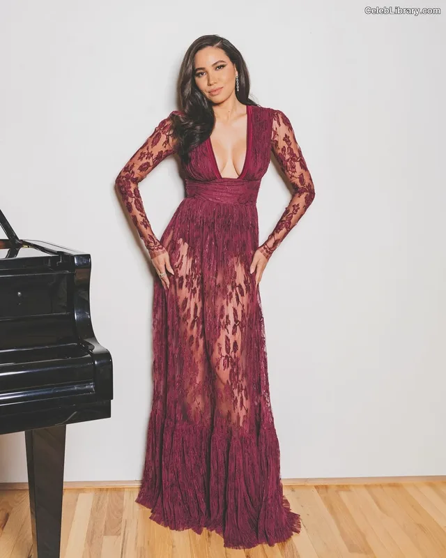Jurnee Smollett photo 7 of 1220