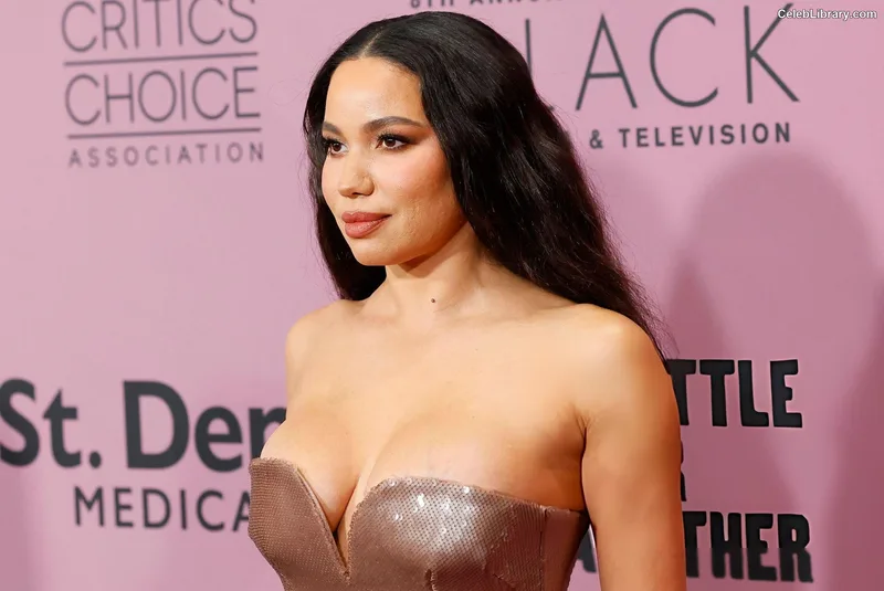 Jurnee Smollett photo 10 of 1220