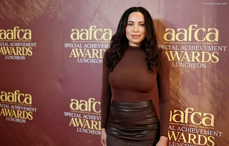 Jurnee Smollett photo 12 of 1220