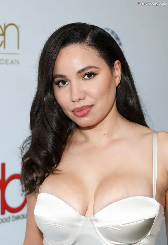 Jurnee Smollett photo 14 of 1220
