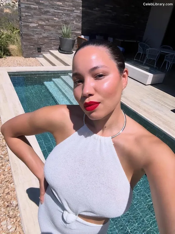 Jurnee Smollett photo 18 of 1220