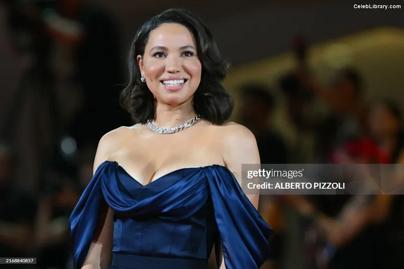 Jurnee Smollett photo 16 of 1220