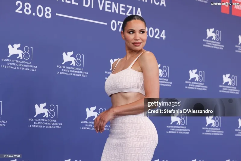 Jurnee Smollett photo 12 of 1220