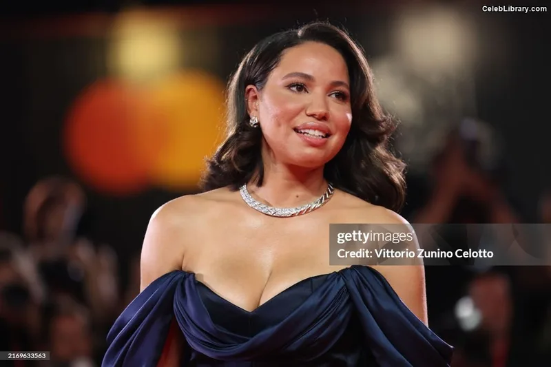 Jurnee Smollett photo 6 of 1220