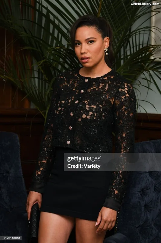 Jurnee Smollett photo 20 of 1220