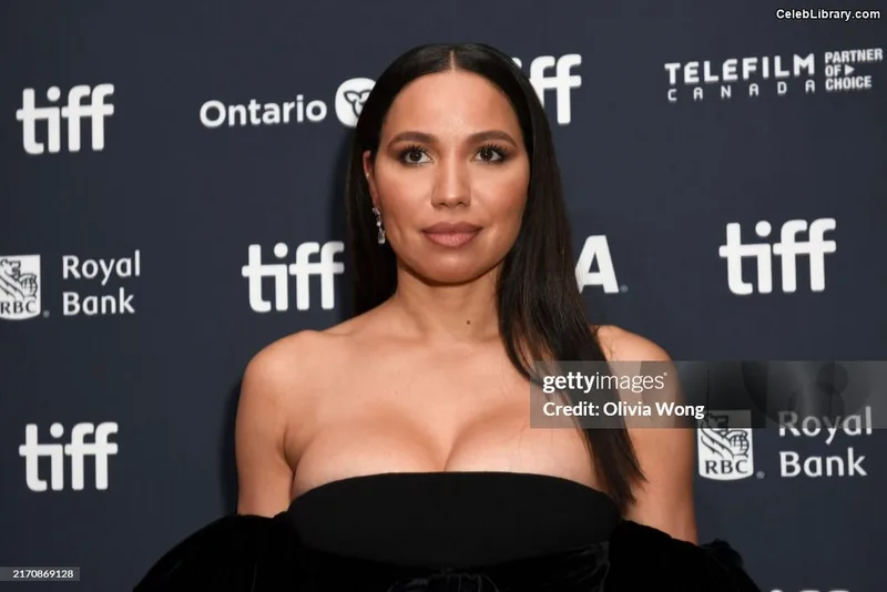 Jurnee Smollett photo 23 of 1220