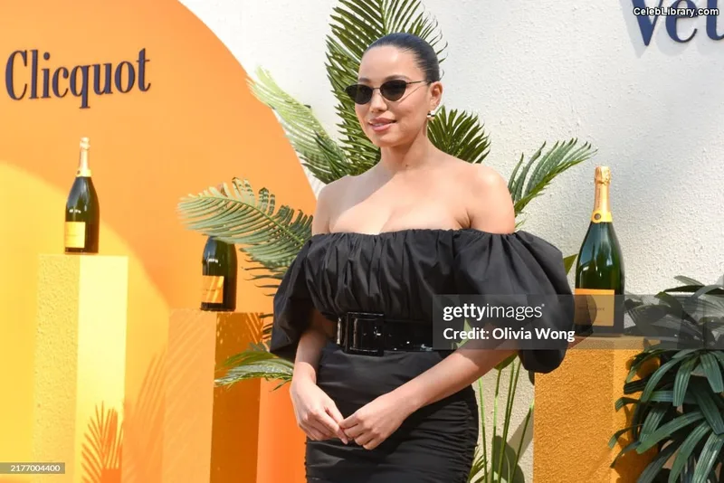 Jurnee Smollett photo 11 of 1220