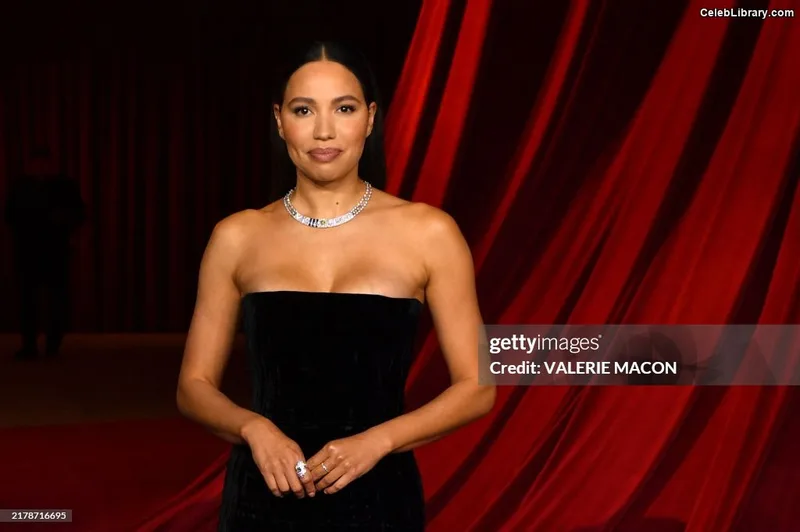 Jurnee Smollett photo 15 of 1220