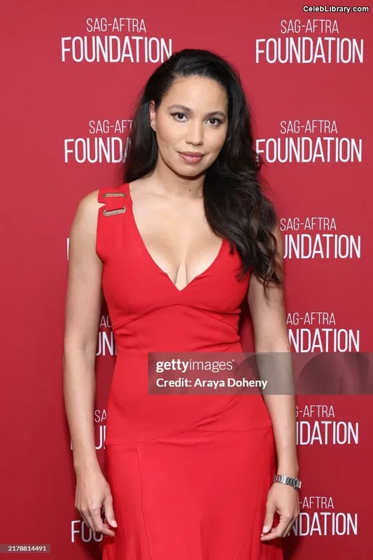 Jurnee Smollett photo 19 of 1220