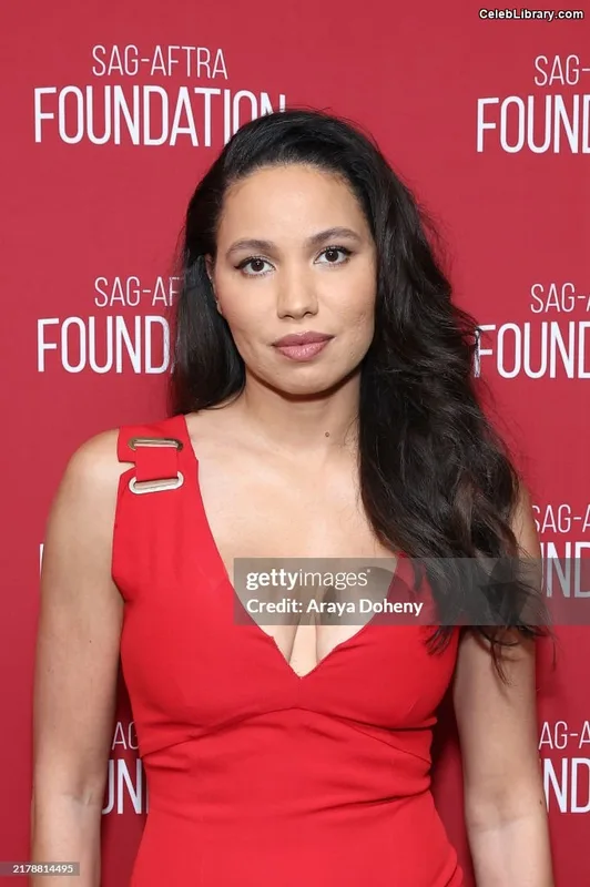 Jurnee Smollett photo 21 of 1220