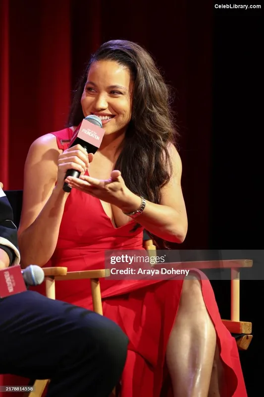 Jurnee Smollett photo 6 of 1220