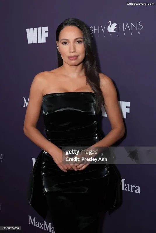 Jurnee Smollett photo 17 of 1220