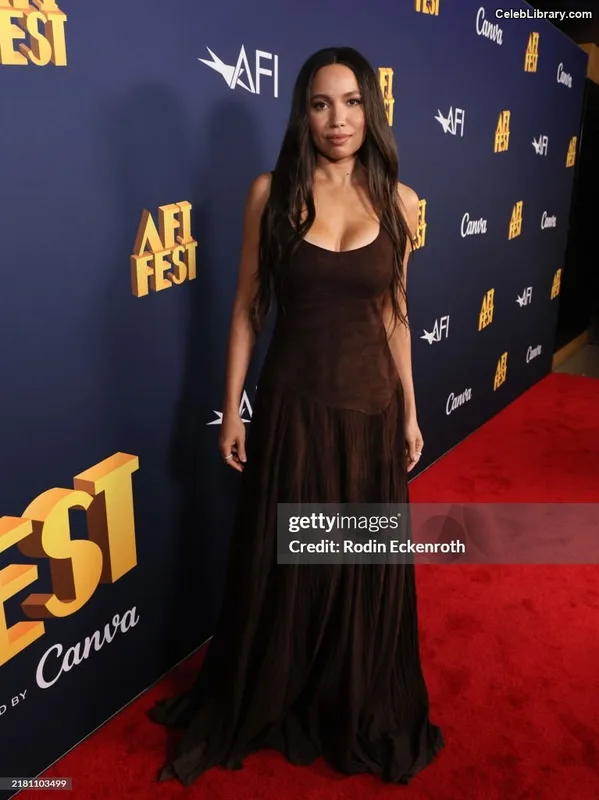 Jurnee Smollett photo 21 of 1220