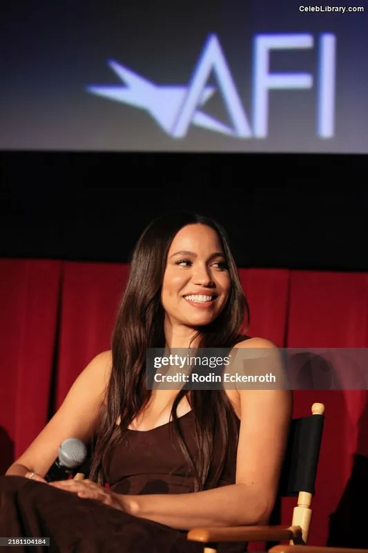 Jurnee Smollett photo 22 of 1220