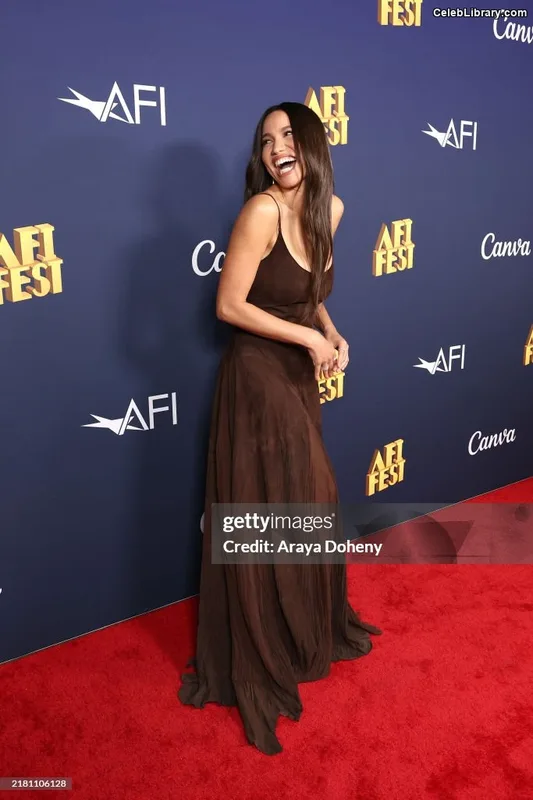 Jurnee Smollett photo 2 of 1220