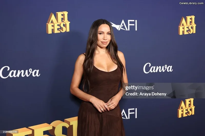 Jurnee Smollett photo 7 of 1220