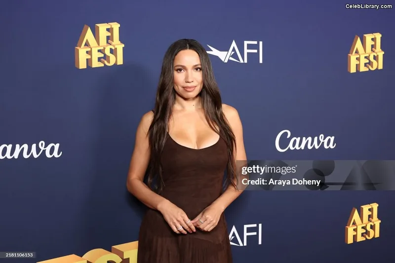 Jurnee Smollett photo 8 of 1220